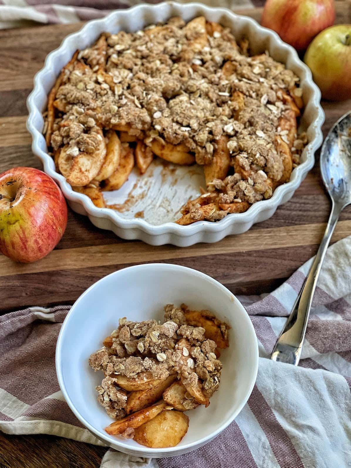 Oat Crumble with Ginger Pear and Blueberries