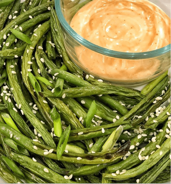 Roasted green beans with spicy mayo dipping sauce 1.png